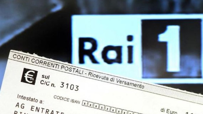 Manovra, Giorgetti si affida all’extra deficit. Gaffe sul canone Rai