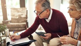 Pensioni: stop aumenti, età pensionabile ferma fino al 2024