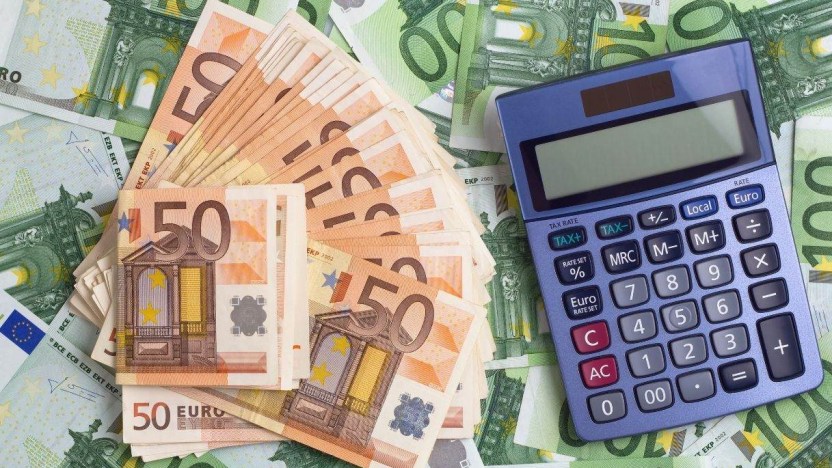 Bollo auto, IMU e TARI addio? Cosa farà Draghi