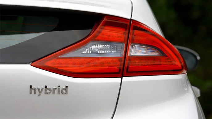 Pro e contro delle auto ibride
