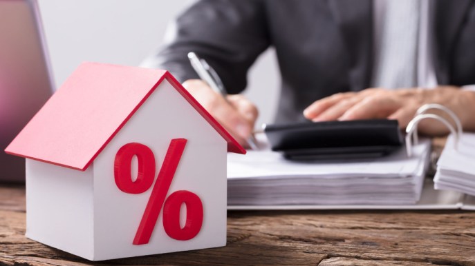 Tassi BCE in salita, di quanto aumentano le rate dei mutui. L’ultima simulazione