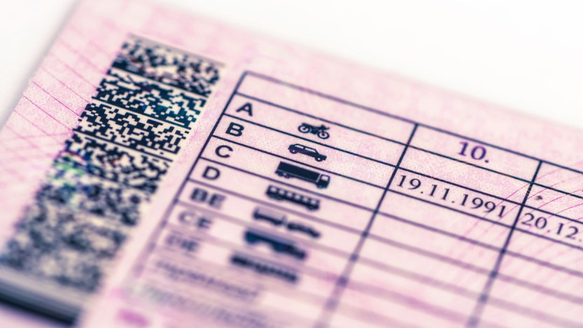 Patente auto dai 17 anni e digitale, parte la rivoluzione