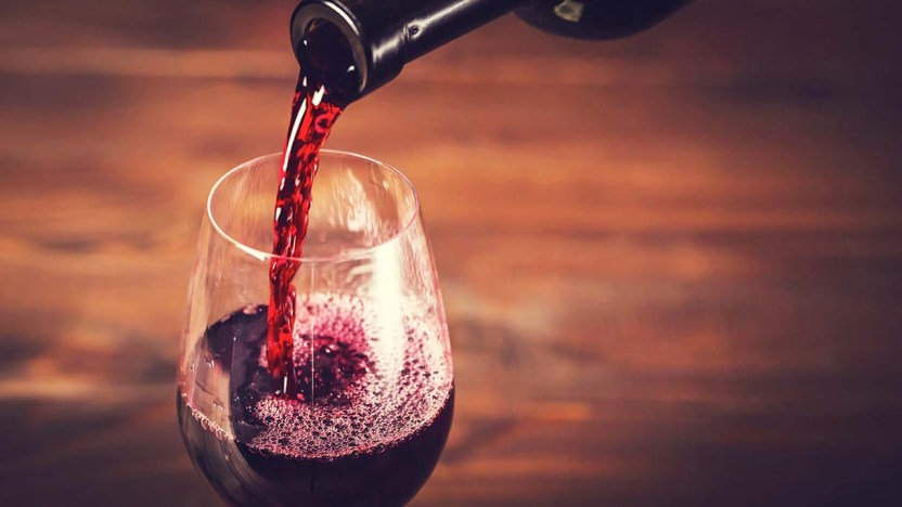 Vino da record: perché il Pétrus costa così tanto e cosa c’entra lo spazio