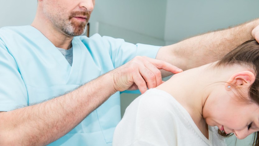 Osteopatia riconosciuta come professione sanitaria: come funziona e cosa cambia