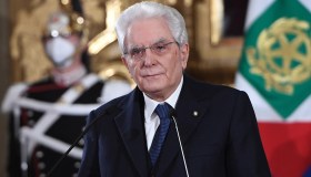 Mattarella, dalla Dc al Quirinale bis: carriera e quanto ha guadagnato