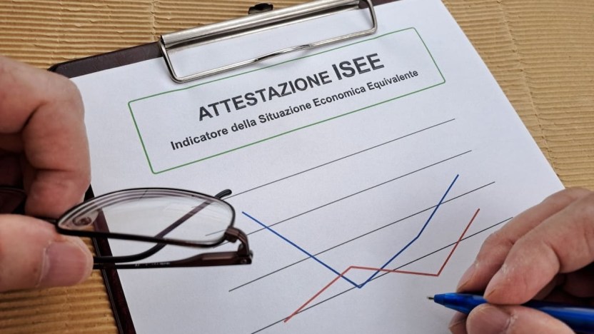 L’Isee diventa a pagamento? Cosa può cambiare a giugno e quanto costerà