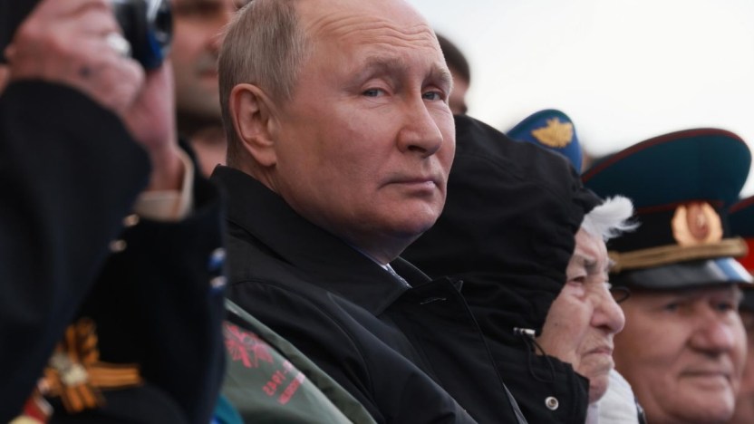 Russia pronta a usare il missile ipersonico: cosa colpirà e cosa rischiamo