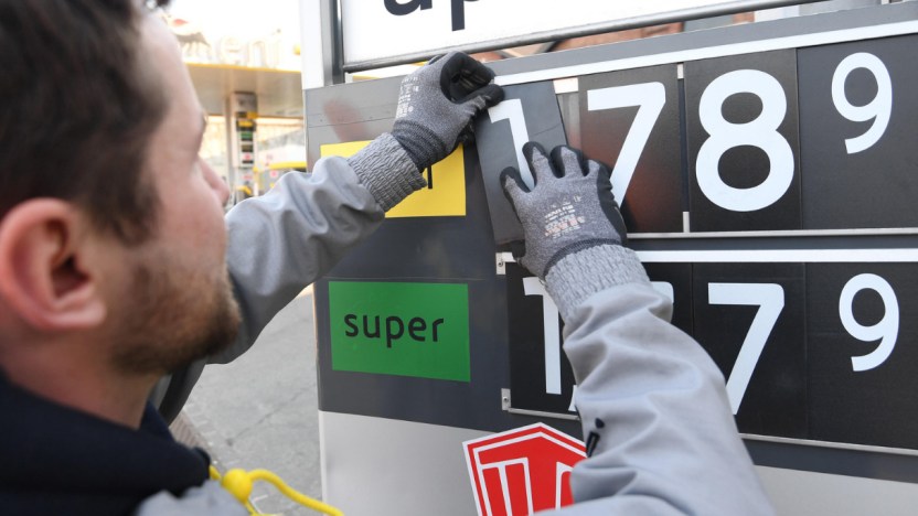 Perché la benzina aumenta anche con i tagli alle accise