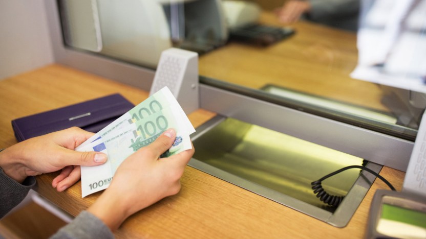Addio alla storica banca italiana: cosa succede e cosa cambia per i clienti