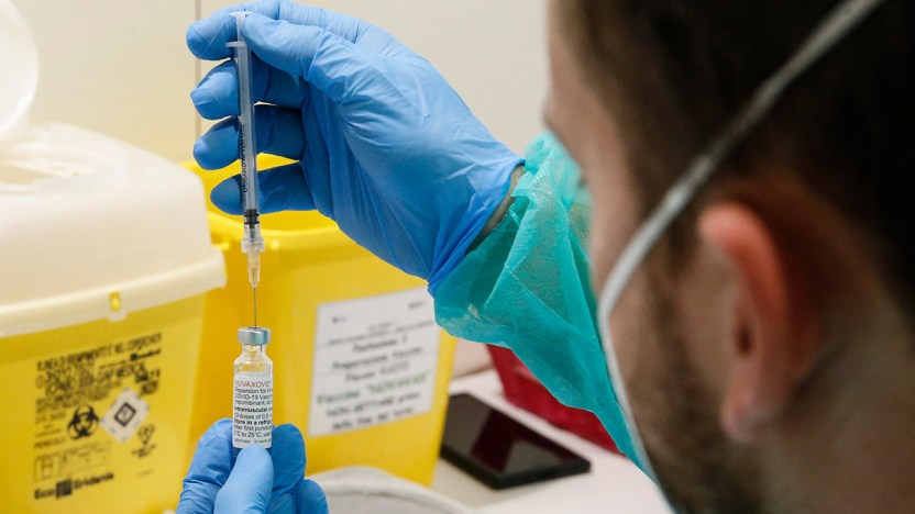 Vaccino Covid, cambia tutto per la quarta dose: chi deve farla e quando