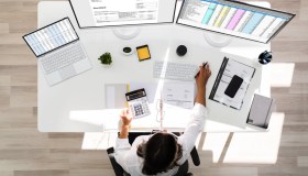 Attenzione alla marca da bollo in fattura: chi la paga? Fa reddito?