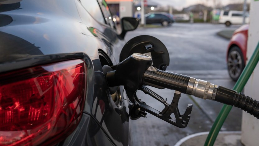 Caro carburante, nuovo rialzo sulle accise: cosa cambia e da quando
