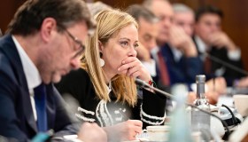 Manovra: Pos scende a 30 euro, altro taglio al Reddito di cittadinanza
