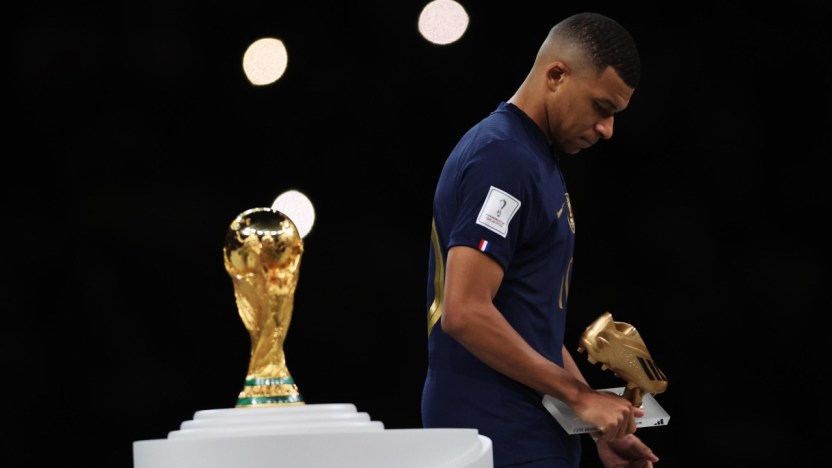 Mbappé, il re francese è un po’ meno triste dopo il Mondiale: quanto guadagna