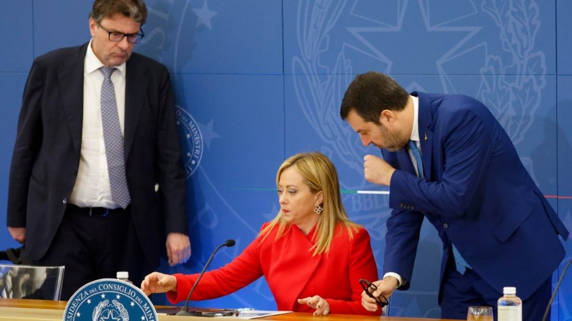 Bonus edilizi, stop immediato a sconto in fattura e cessione del credito