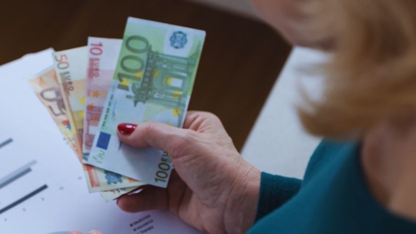 Mantenimento, quando il genitore non paga devono farlo i nonni?