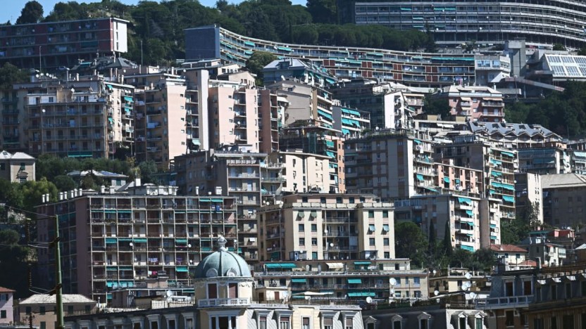 Quanti anni di stipendio servono per comprare casa in Italia
