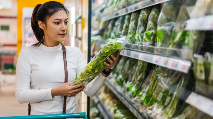 Presto dovremo dire addio alle insalate in busta, cosa cambia