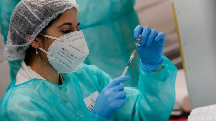 Covid, i vaccini iniziano prima: dove fare la dose