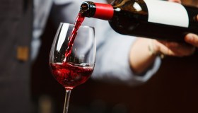 Maxi sequestro di vini in Italia: le aziende coinvolte