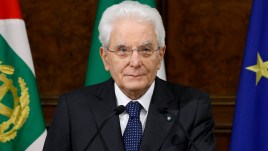 Mattarella firma il ddl sulla carne sintetica, ma l’UE blocca la legge