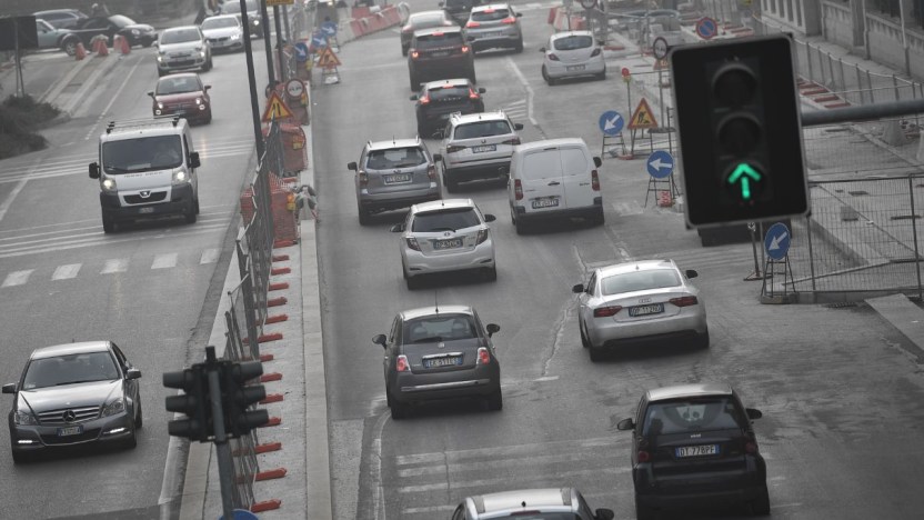 Smog a Milano e Lombardia, scattano le misure anti inquinamento: tutte le limitazioni