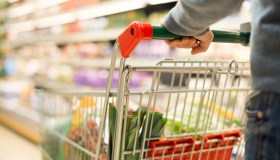 Patate fritte surgelate richiamate dai supermercati per presenza di insetti: i lotti interessati