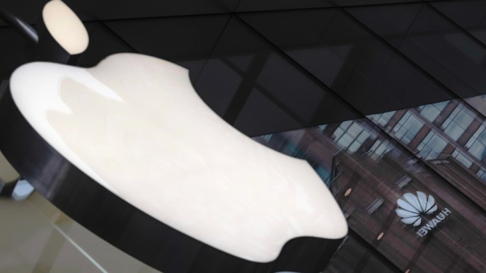 Apple in calo dopo la denuncia per violazione delle norme antitrust