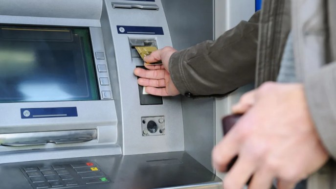 Continuano a chiudere gli sportelli bancari, per la Banca d’Italia sono oltre 800 le chiusure