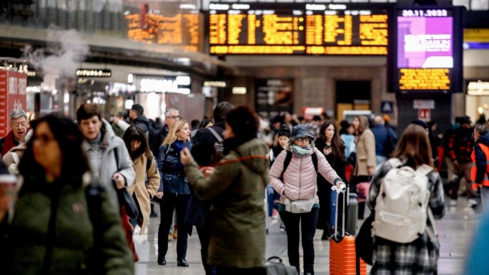 Sciopero generale 8 marzo: trasporti, scuola, sanità. Stop a tutti i servizi pubblici e privati: orari e eccezioni