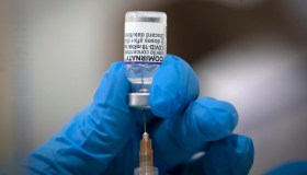Covid, il caso dell’uomo che si è vaccinato 217 volte: quali effetti dell’ipervaccinazione