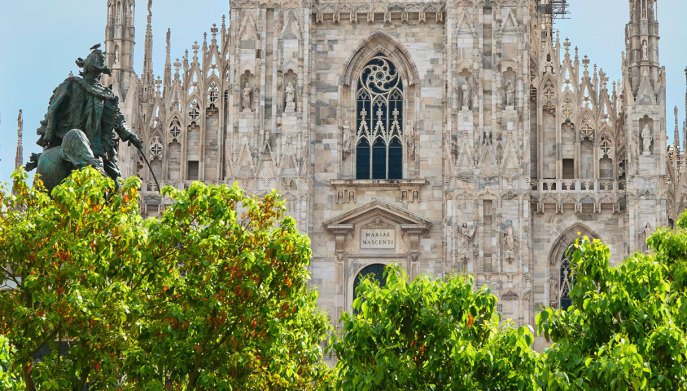 Aiuole di Piazza Duomo a Milano firmate Zegna.