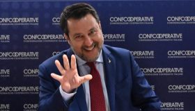 Salvini sul Ponte sullo Stretto: “Lavori al via entro l’estate”, i dubbi delle opposizioni