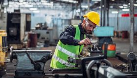 Occupazione 2024, Italia maglia nera Ocse per gli stipendi