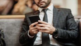 Il licenziamento via Whatsapp è legale? Il caso Euronics e i chiarimenti della Cassazione