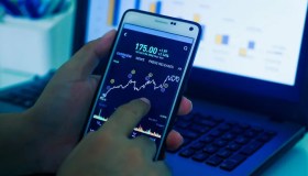 Guasto informatico in tutto il mondo, ferma la Borsa di Londra: cosa sta succedendo