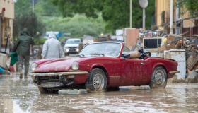 Danni per maltempo e cause naturali a quota 6 miliardi nel 2023: denuncia record dell’Ania