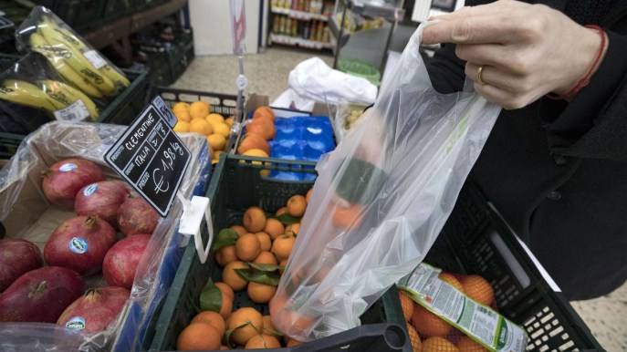 Maltempo, si contano i danni: frutta e verdura costano di più