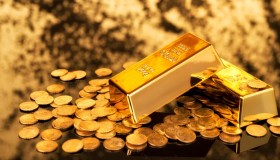 Oro, nuovo record storico, vale 2.500 dollari l’oncia: perché continua a crescere