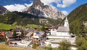 Prezzi delle case in montagna su fino al +38%: è fuga dal caldo e dall’overtourism, la mappa dei rincari
