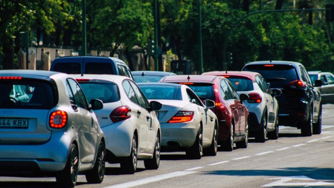 Stop auto a benzina e diesel, Italia anticipa piano di sostegno in Ue