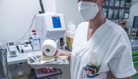 Riforma infermieri, nuovi corsi di laurea e possibilità di fare prescrizioni: contrari i medici 