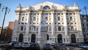 Borse, i dati positivi sul lavoro Usa fanno correre i mercati: Piazza Affari chiude a +1,3%