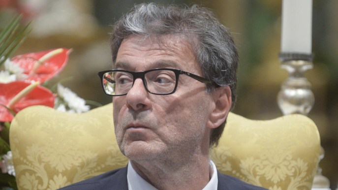 Giorgetti insiste sugli extraprofitti: “Chiedere sacrifici alle banche non è bestemmia”