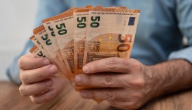 Stipendio ridotto per accordo azienda-dipendente? È nullo se manca questa condizione