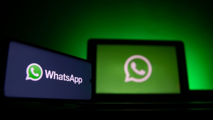WhatsApp introduce le trascrizioni dei messaggi vocali, la novità di Meta