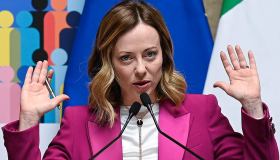 Meloni in calo nei sondaggi politici ma guadagna terreno in Europa