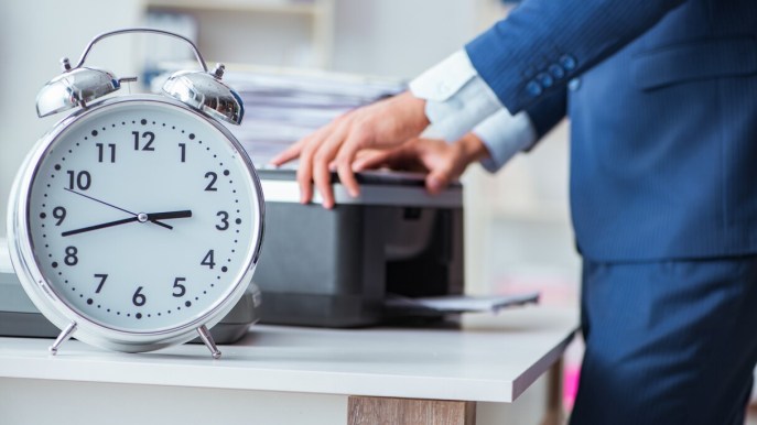 La timbratura falsa costa il posto di lavoro: la sentenza della Cassazione