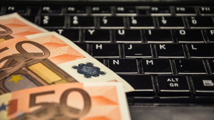 320mila euro vinti con scommesse online, ma non dichiarati all’Inps: per il giudice è innocente