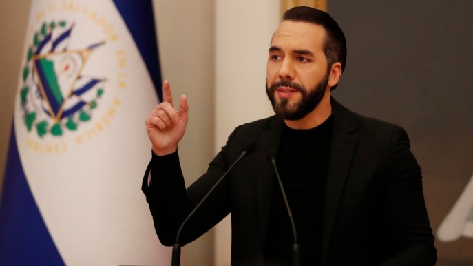 El Salvador abbandona i Bitcoin come valuta legale per ottenere un prestito dal Fmi